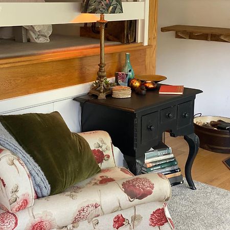 'The Den' Self Contained One Bedroom Annexe. Стокбрідж Екстер'єр фото